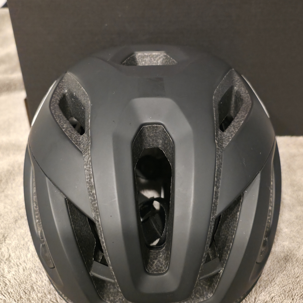 Oakley ARO5 Race Black Helmet - Picture 5 of 8